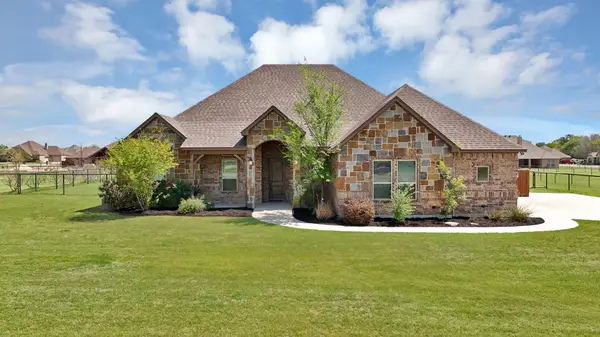 404 Spring Valley Road, Weatherford, TX 76087