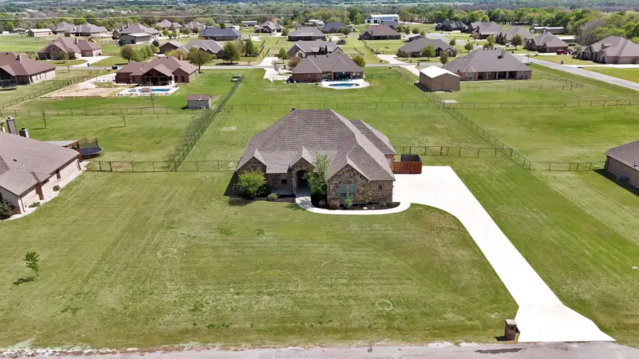 404 Spring Valley Road, Weatherford, TX 76087 - #3