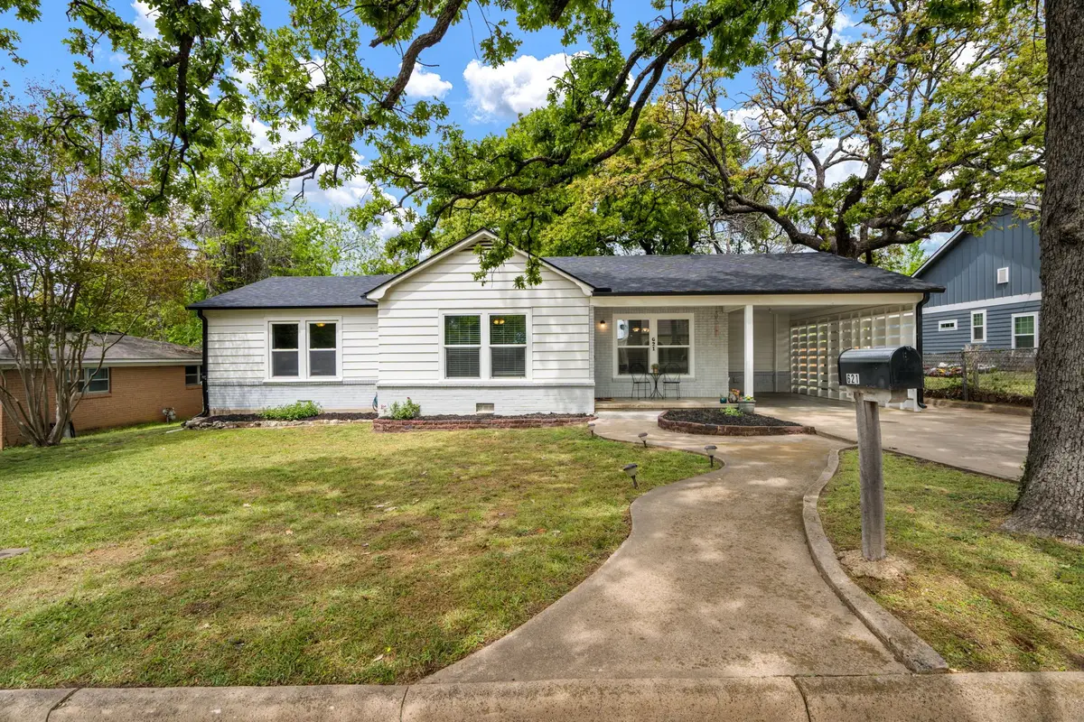 621 W Brock Street, Denison, TX 75020 - #1