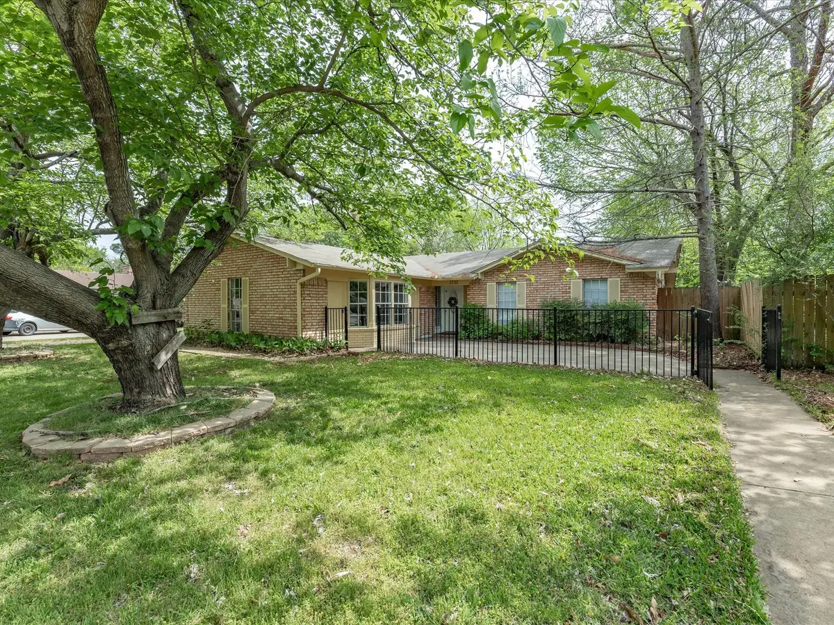 2732 Foxcroft Circle, Denton, TX 76209 - #1