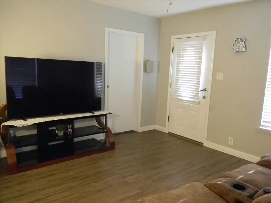 2320 S Denley Drive, Dallas, TX 75216 - #3