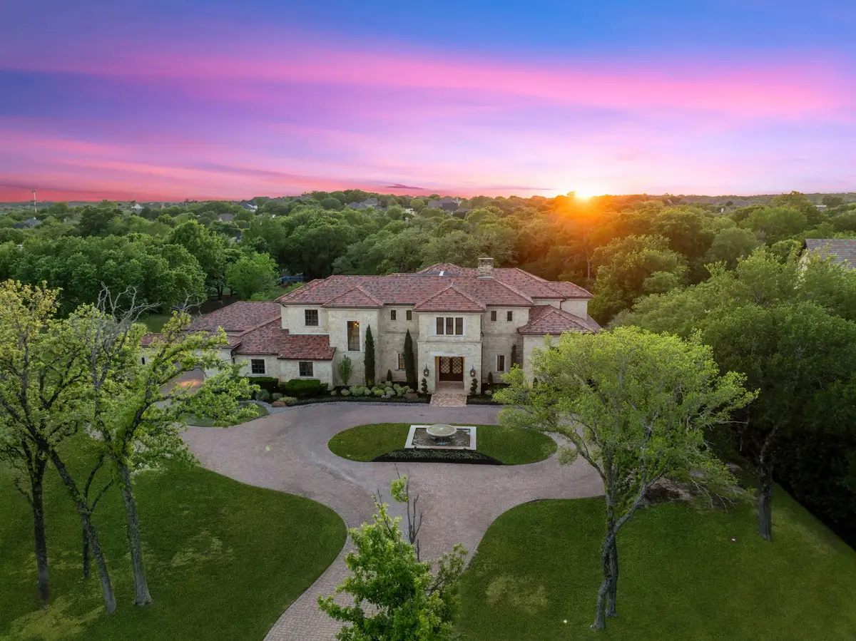 690 S Peytonville Avenue, Southlake, TX 76092 - #1