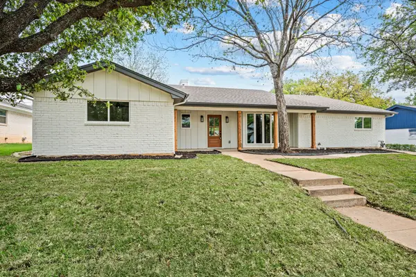 1724 Westridge Drive, Hurst, TX 76054