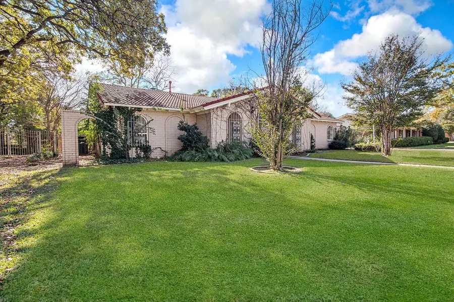 849 Wheelwood, Hurst, TX 76053 - #2