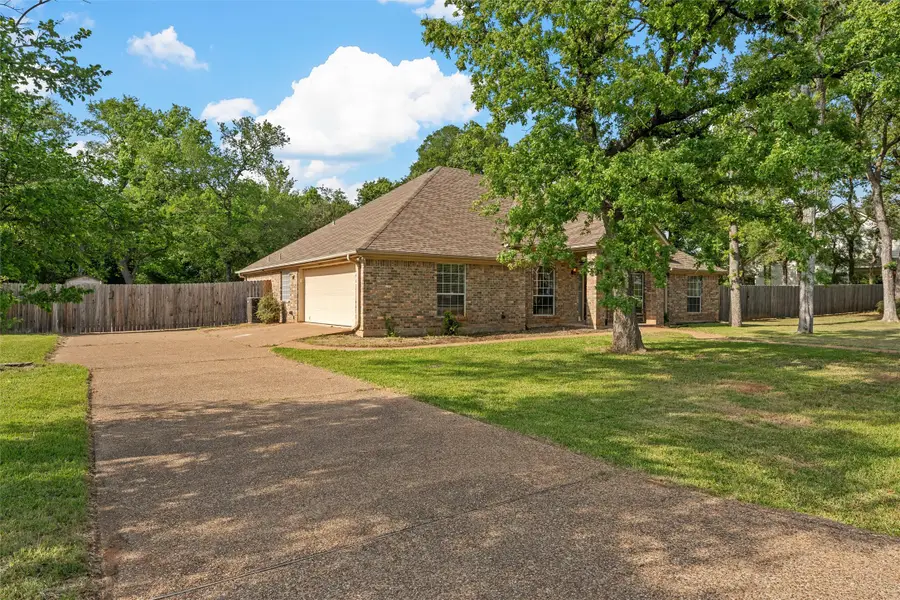 108 Hidden Oaks Drive, Waco, TX 76705 - #3