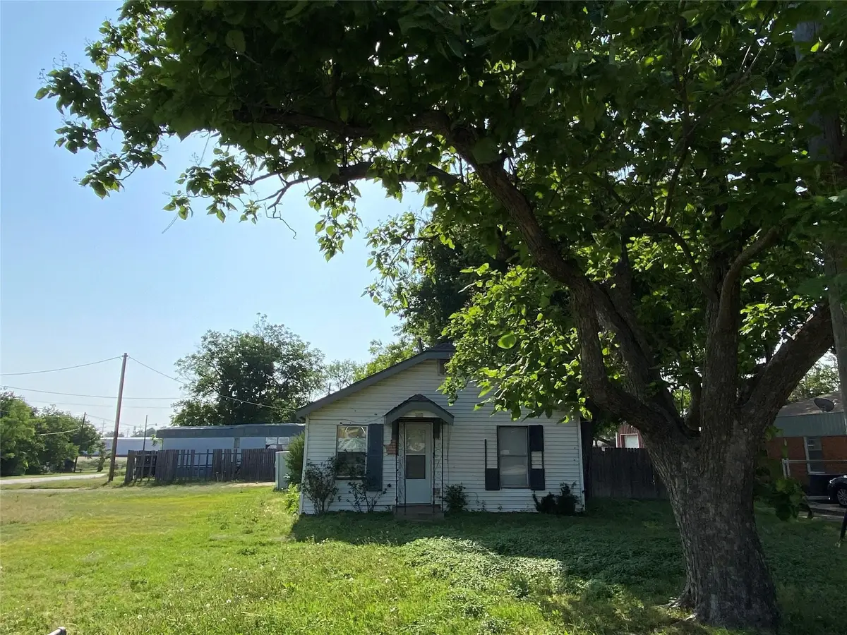 301 S Avenue G, Haskell, TX 79521 - #1
