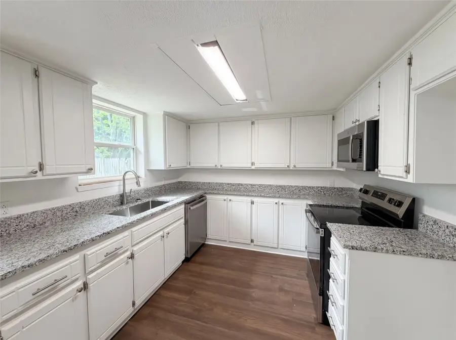 913 Jayellen Court, Burleson, TX 76028 - #2