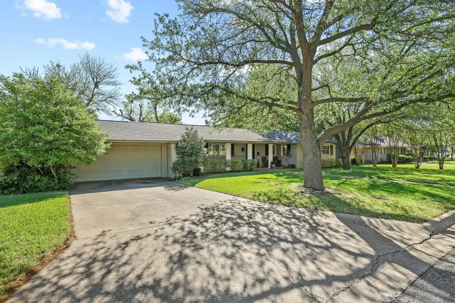 623 Westwood Drive, Sherman, TX 75092 - #2