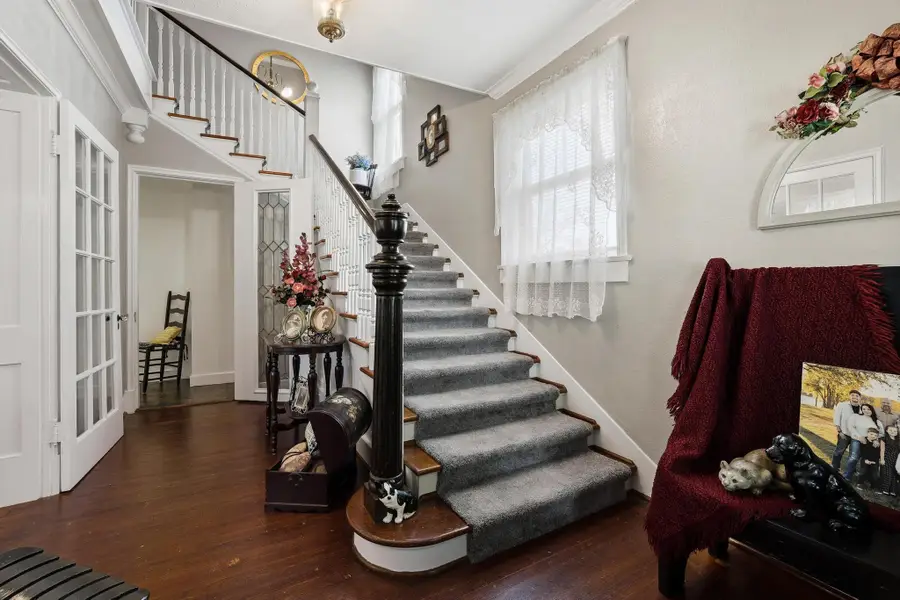 304 E 9th Street, Bonham, TX 75418 - #3