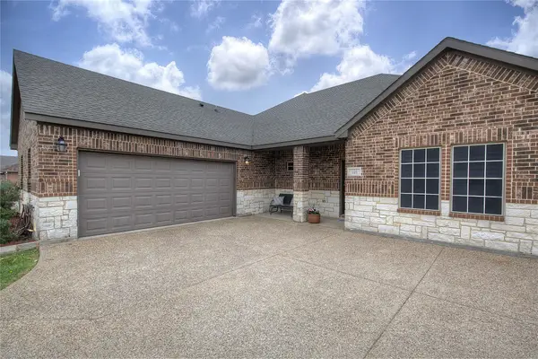 306 Derick Drive, Fate, TX 75189