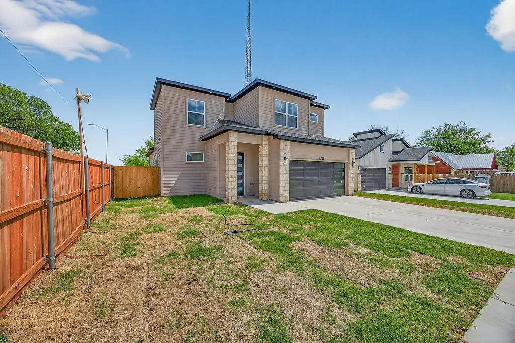 2701 S Jones Street, Fort Worth, TX 76104 - #1