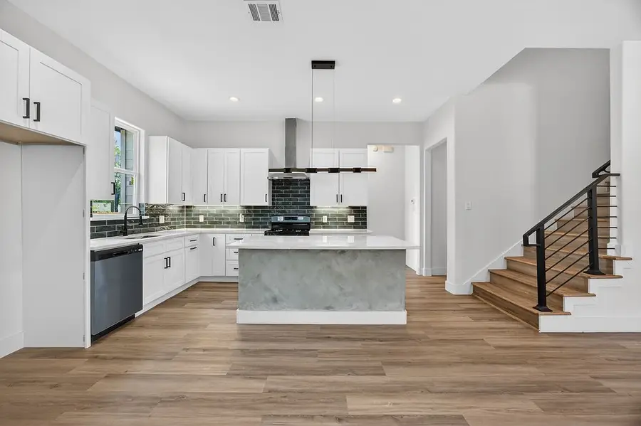 2701 S Jones Street, Fort Worth, TX 76104 - #3