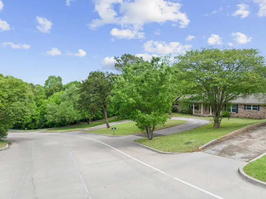 325 Fairway Road, Woodway, TX 76712 - #2