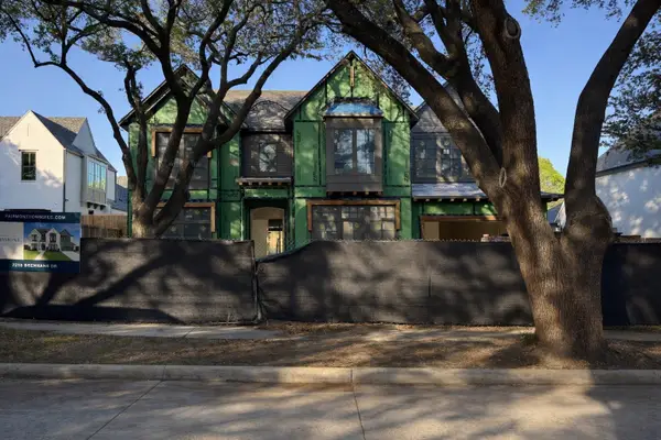 7215 Brennans Drive, Dallas, TX 75214