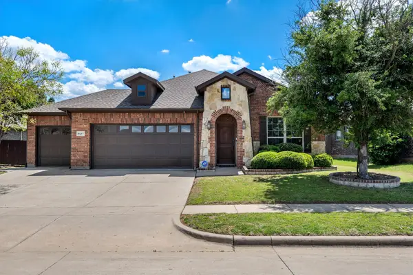 9257 Water Oak Drive, Arlington, TX 76002