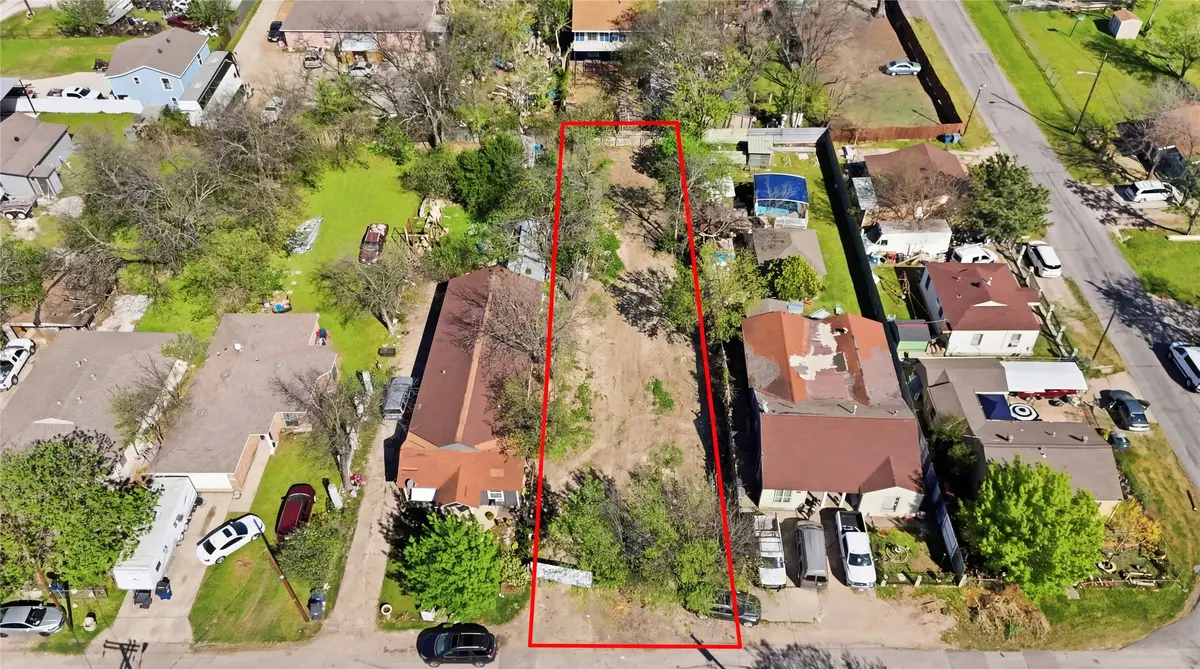 310 S Bond Avenue, Dallas, TX 75211 - #1