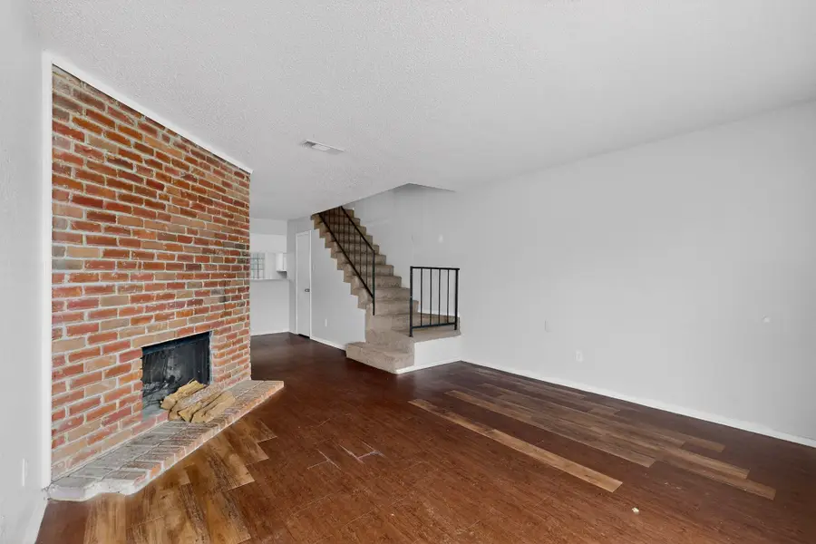 9467 Olde Towne Row, Dallas, TX 75227 - #3