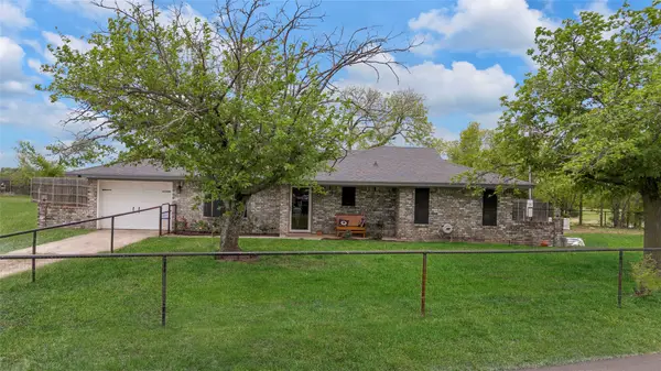 2321 County Road 2360, Decatur, TX 76234