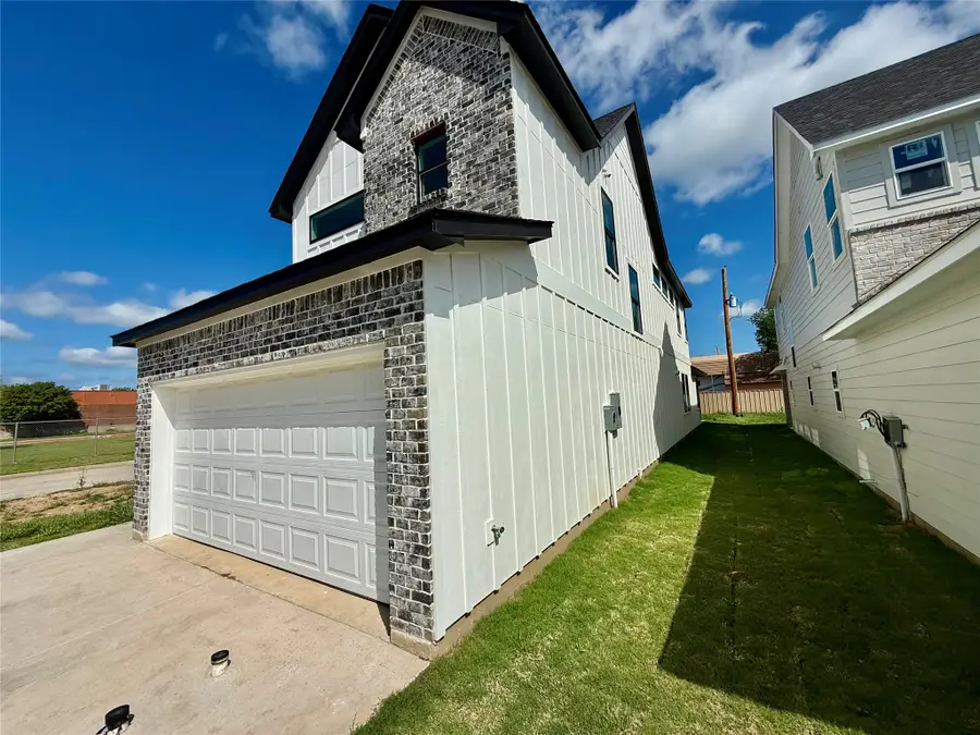 216 SW 13th Street, Mineral Wells, TX 76067 - #3