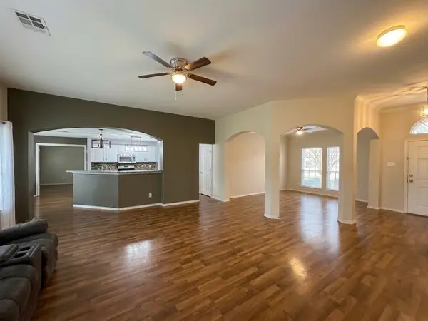 1245 Meadow Hill Drive, Lavon, TX 75166