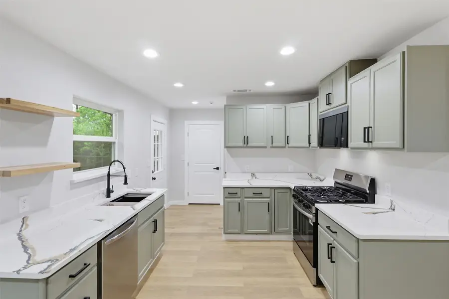 609 Woodmont Drive, Dallas, TX 75217 - #3