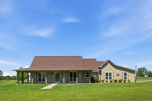 1676 NW County Road 1030, Mount Vernon, TX 75457