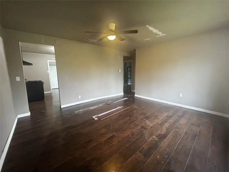 1031 Wade Hampton Street, Benbrook, TX 76126 - #2