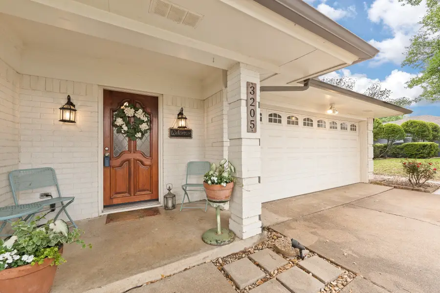 3205 Minot Avenue, Fort Worth, TX 76133 - #2