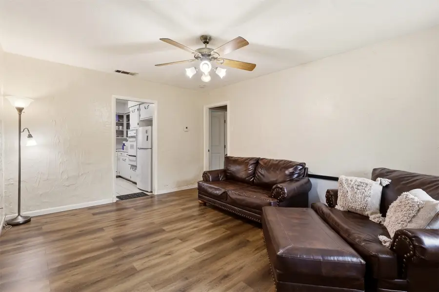 1803 Sycamore Street, Commerce, TX 75428 - #3