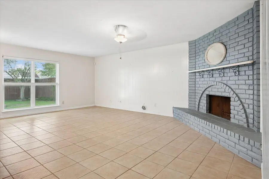 1109 Loving Trail, Grand Prairie, TX 75052 - #2