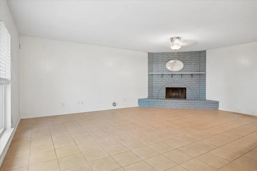 1109 Loving Trail, Grand Prairie, TX 75052 - #3