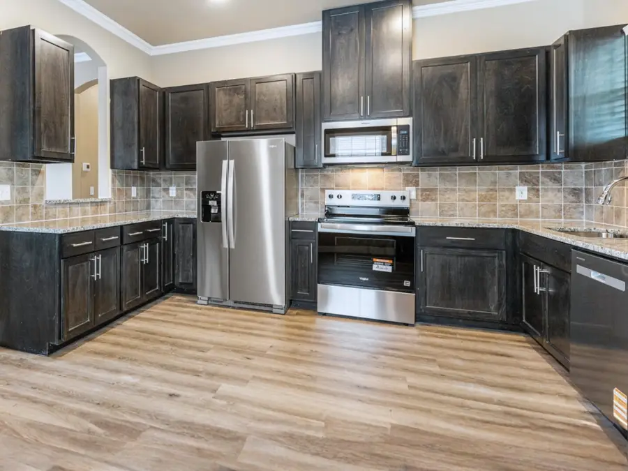 413 Henderson Street, Bonham, TX 75418 - #2