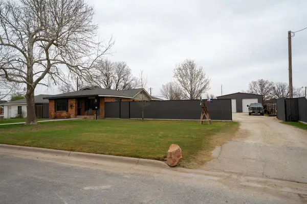 455 5th, Hawley, TX 79525