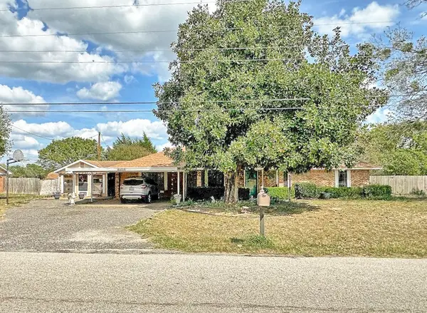 2307 Crystal Drive, Athens, TX 75751