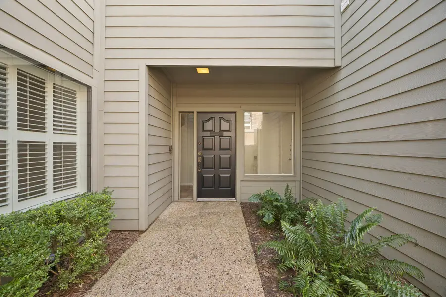 6742 E Northwest Highway, Dallas, TX 75231 - #2