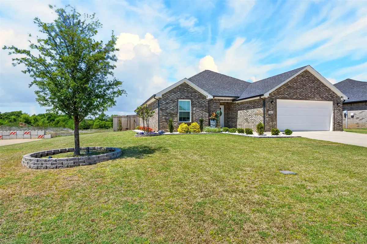 100 Midway Meadows, Pottsboro, TX 75076 - #1