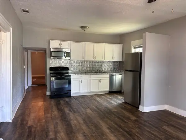 615 S Throckmorton Street, Sherman, TX 75090