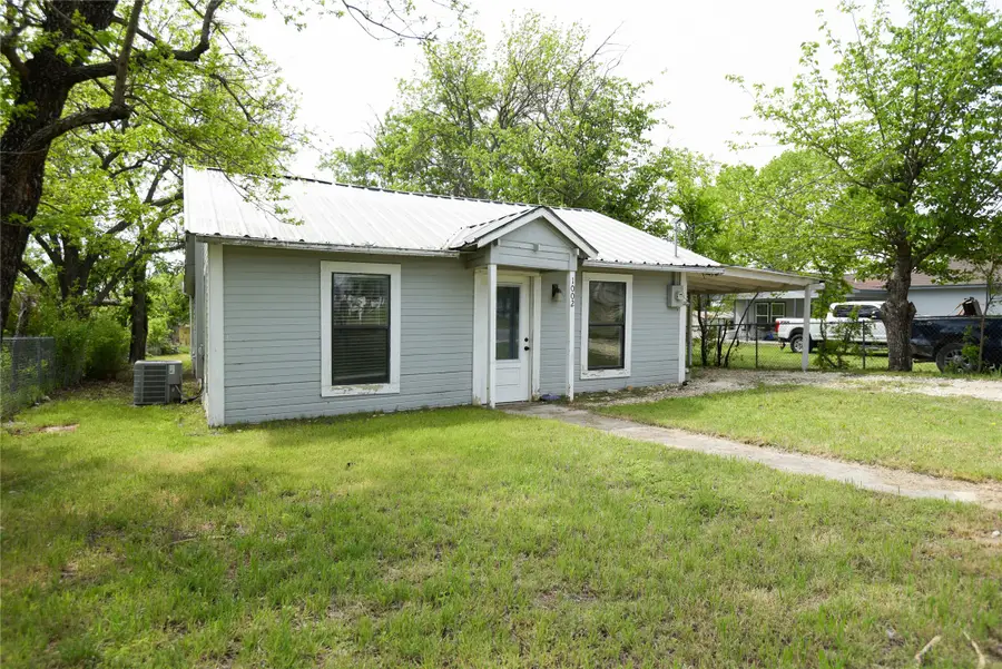 1002 Dodge Street, Stephenville, TX 76401 - #2