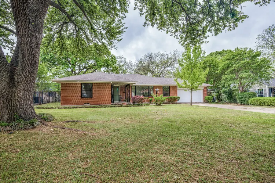 1018 W Avenue F, Garland, TX 75040 - #2