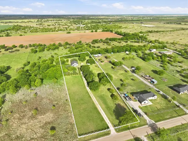 6733 County Road 912, Joshua, TX 76058