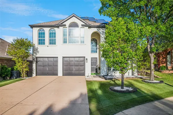 4104 Walnut Creek Court, Fort Worth, TX 76137