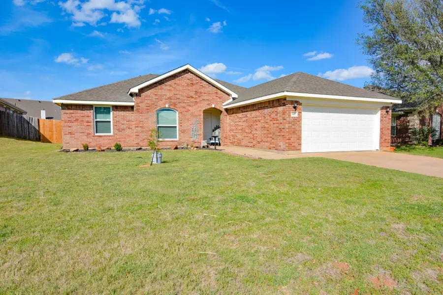 817 Wandering Court, Granbury, TX 76049 - #2