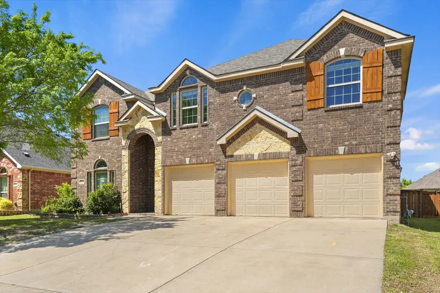 2824 Pino, Grand Prairie, TX 75054 - #2