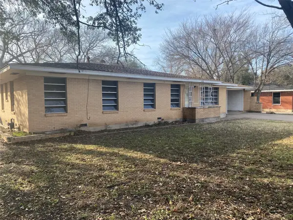 2408 Lake Air Drive, Waco, TX 76710