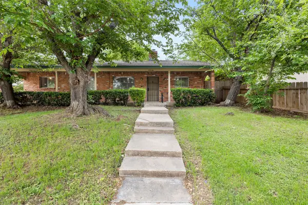 5516 Beaty Street, Fort Worth, TX 76112