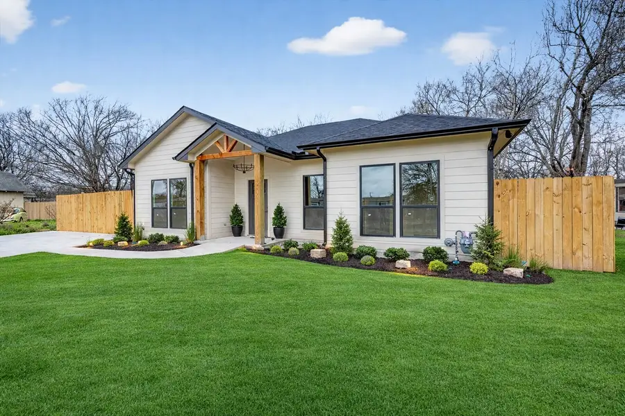 2112 W 13th Avenue, Corsicana, TX 75110 - #2