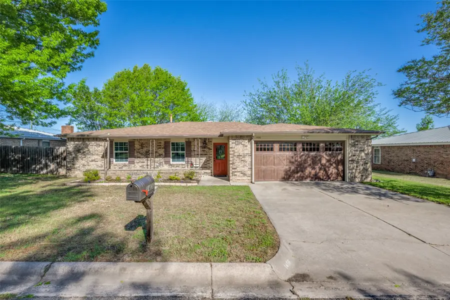 1406 Jackson Street, Bowie, TX 76230 - #2