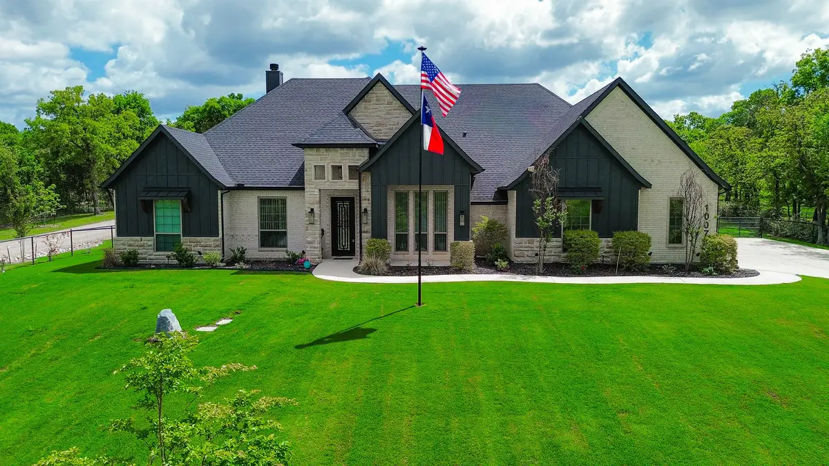 1007 Glenoaks Drive, Weatherford, TX 76088 - #1