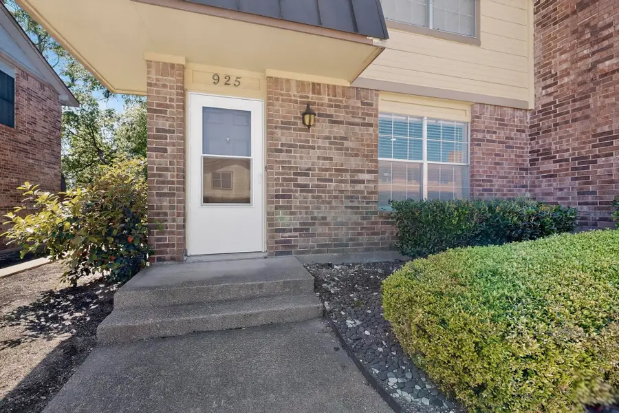 925 Cedar Terrace, Cedar Hill, TX 75104 - #3