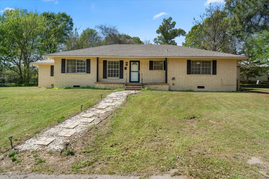 613 Graham Street, Mineola, TX 75773 - #3